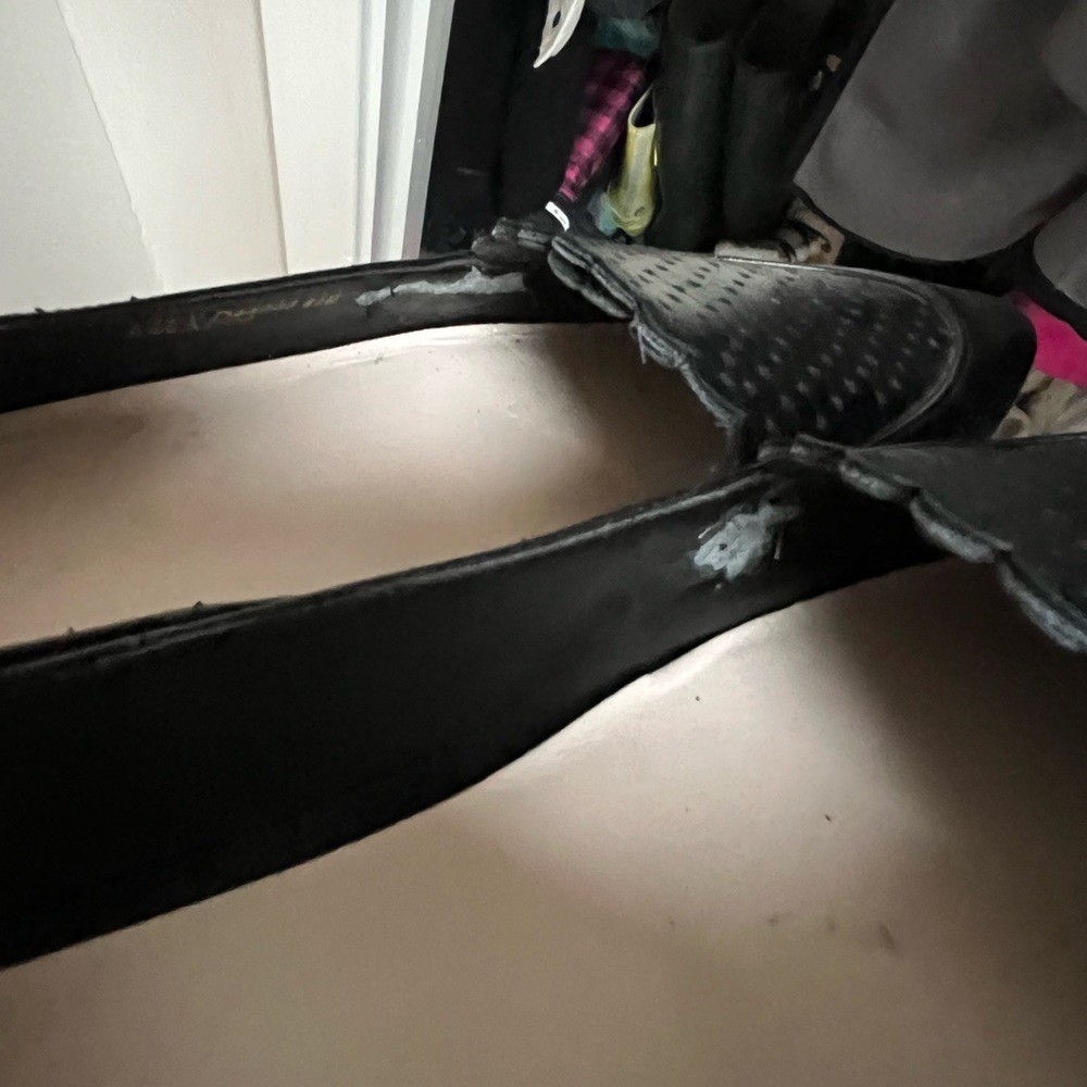 Cole Haan Black Pointed Toe Flats with Scalloped Studded Vamp (8.5) - Picture 5 of 5